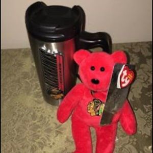 *BRAND NEW* Chicago Blackhawks mug/beanie baby set